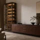 Sideboard-Schrank aus dunklem Walnussholz mit Weinturm aus Rauchglas